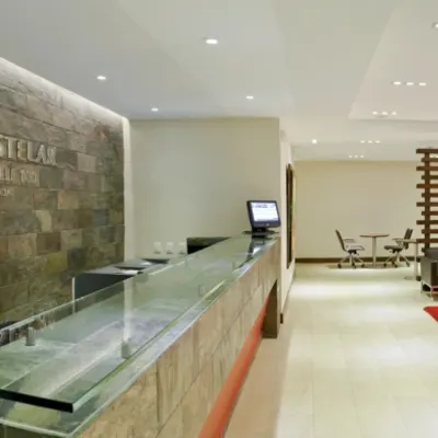 Lobby ESTELAR Calle 100 Colombia - Bogotá Lobby ESTELAR Calle 100 Colombia - Bogotá